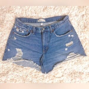 (Abecrombie & Fitch) Curve Love Boyfriend Short Mid Rise, Size 29/8